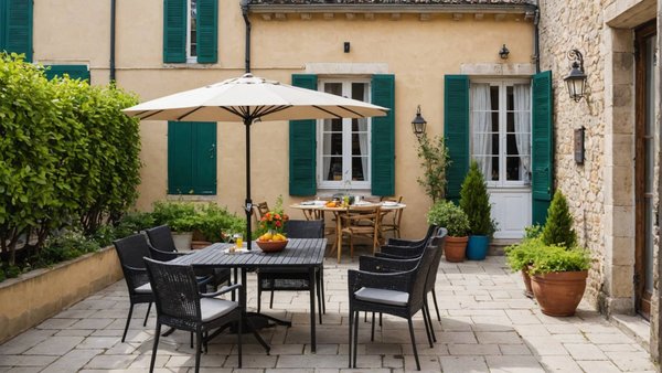 10 Astuces Infaillibles pour Nettoyer sa Terrasse à Lyon : Le Guide Complet | Vivre à Montpellier